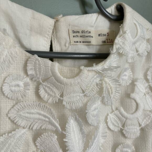 Size 5 Girls Floral Summer Sun Dresses Set of 2 - Picture 9 of 10